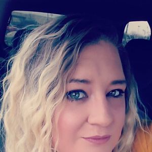 Meet your Posher, Lanie